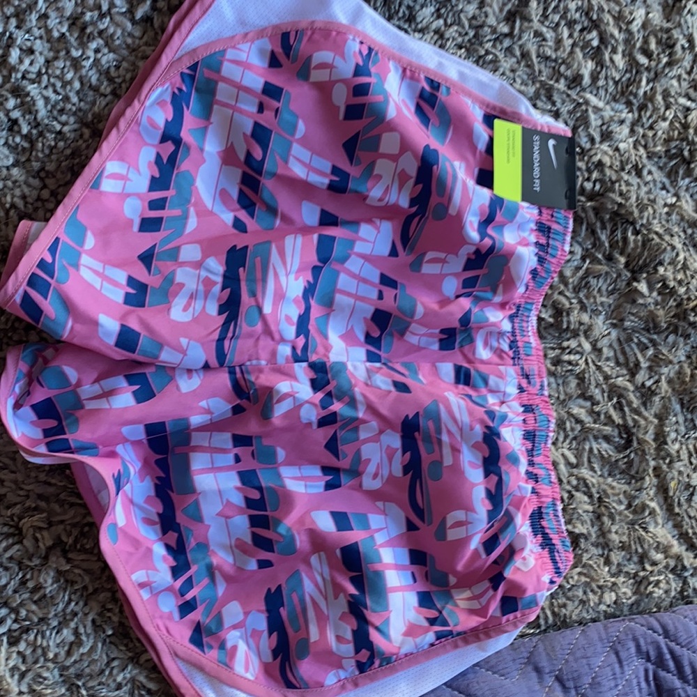 Nike script shorts - Picture 2 of 2